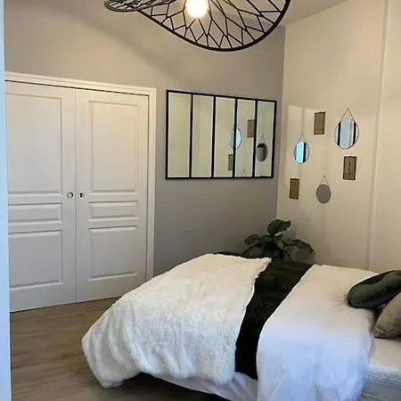 Apartment Charmante Maisonnette Dans Quartier Historique Angevin