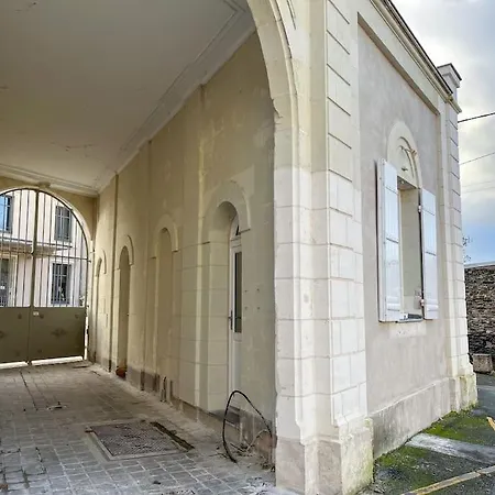 Apartment Charmante Maisonnette Dans Quartier Historique Angevin