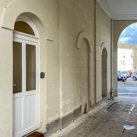 Charmante Maisonnette Dans Quartier Historique Angevin Apartment