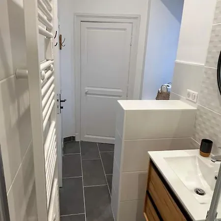 Apartment Charmante Maisonnette Dans Quartier Historique Angevin